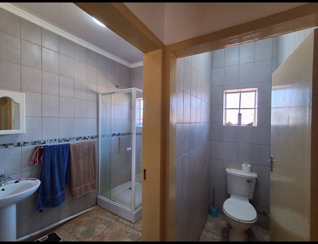 3 BEDROOM FREESTANDING FOR SALE IN STILFONTEIN EXT 4